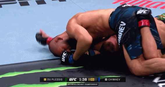 UFC, 分钟时, 再度来到地 UFC, 分钟时, 再度来到地